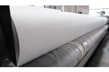 兩布一膜復(fù)合防滲膜的特點(diǎn)介紹